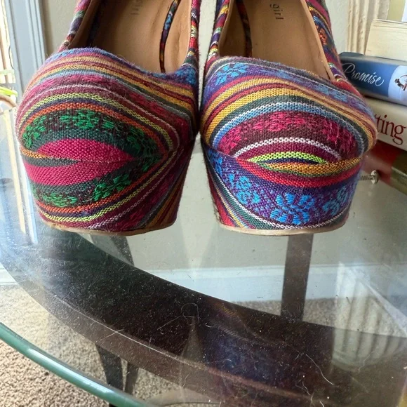 Colorful Striped Wedge Heels - Picture 7 of 9